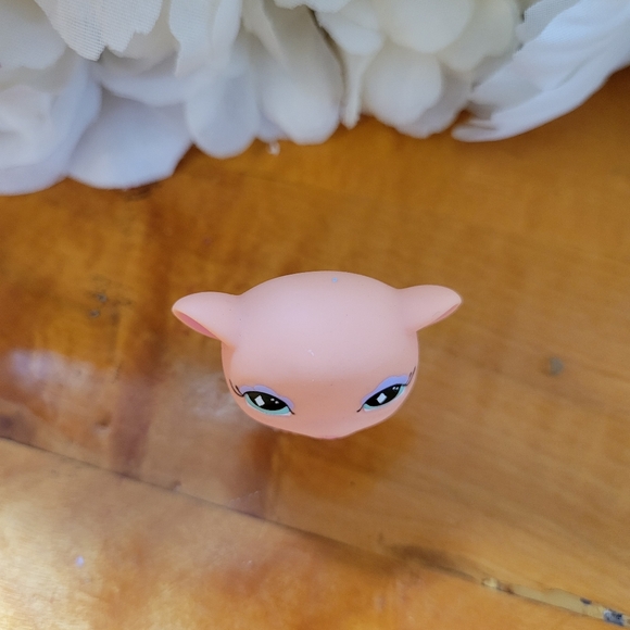 Littlest Pet Shop LPS #588 Pink Mouse Blue Eyes Purple 2006 - Picture 6 of 9
